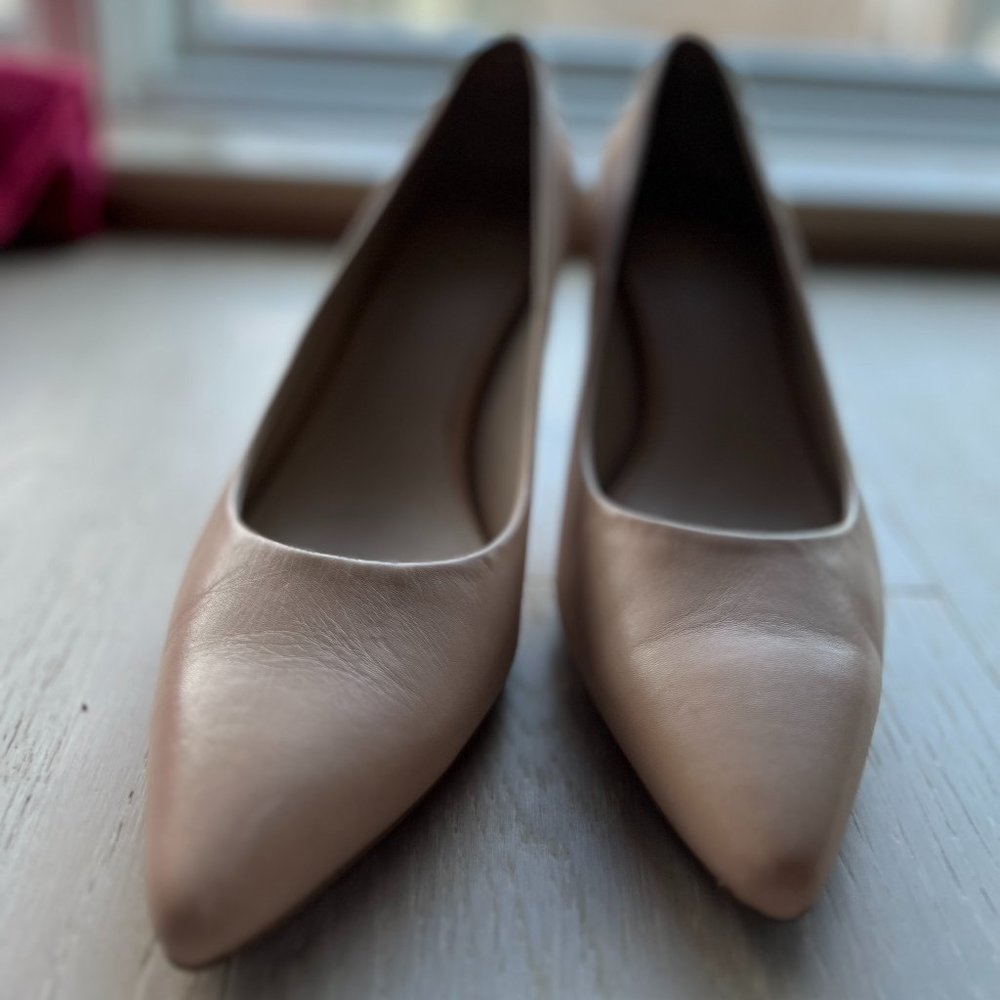 Cole Haan nude 2" heels (size 9)